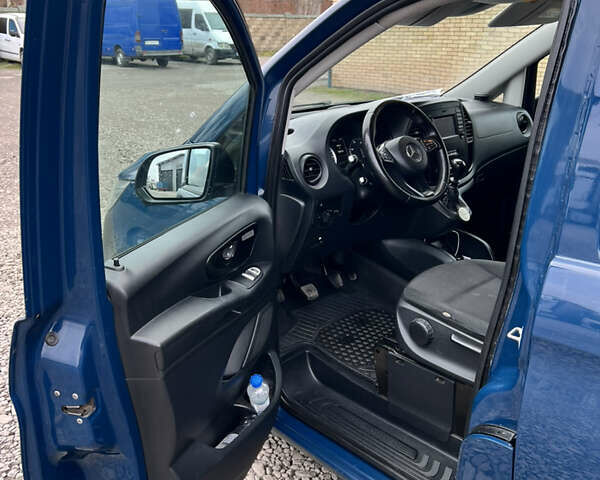 Мерседес Вито, объемом двигателя 2.14 л и пробегом 300 тыс. км за 17300 $, фото 16 на Automoto.ua