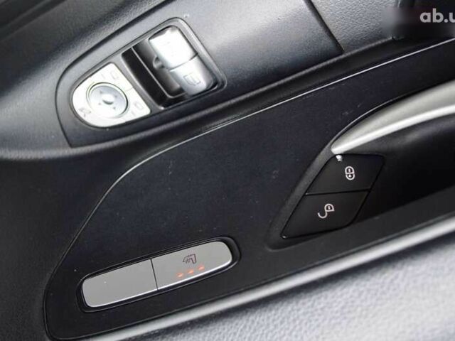 Мерседес Вито, объемом двигателя 2.2 л и пробегом 99 тыс. км за 23000 $, фото 20 на Automoto.ua