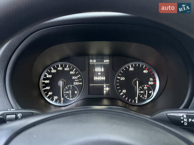 Мерседес Вито, объемом двигателя 2.14 л и пробегом 344 тыс. км за 24650 $, фото 15 на Automoto.ua