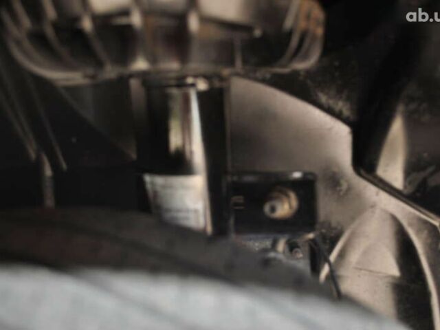 Мерседес Вито, объемом двигателя 1.6 л и пробегом 185 тыс. км за 19500 $, фото 16 на Automoto.ua