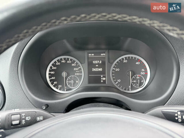 Мерседес Віто, об'ємом двигуна 2.2 л та пробігом 242 тис. км за 31200 $, фото 13 на Automoto.ua