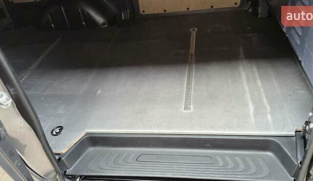 Мерседес Вито, объемом двигателя 1.95 л и пробегом 203 тыс. км за 25999 $, фото 22 на Automoto.ua