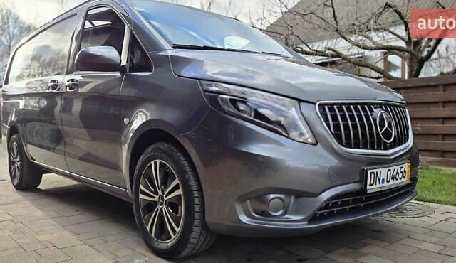 Мерседес Вито, объемом двигателя 1.95 л и пробегом 203 тыс. км за 25999 $, фото 3 на Automoto.ua