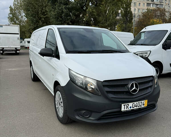 Мерседес Вито, объемом двигателя 2.14 л и пробегом 193 тыс. км за 24900 $, фото 1 на Automoto.ua