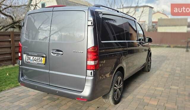 Мерседес Вито, объемом двигателя 1.95 л и пробегом 203 тыс. км за 25999 $, фото 14 на Automoto.ua