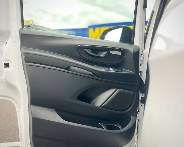 Мерседес Вито, объемом двигателя 2 л и пробегом 210 тыс. км за 27300 $, фото 18 на Automoto.ua