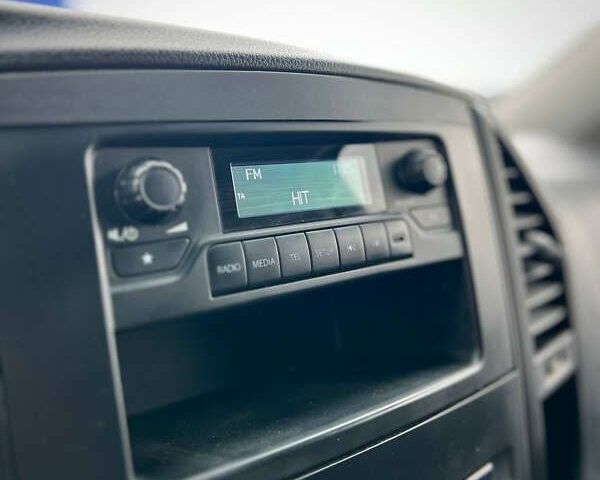 Мерседес Вито, объемом двигателя 2 л и пробегом 210 тыс. км за 27300 $, фото 28 на Automoto.ua