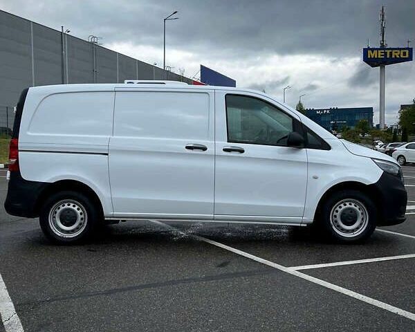 Мерседес Вито, объемом двигателя 2 л и пробегом 210 тыс. км за 27300 $, фото 1 на Automoto.ua