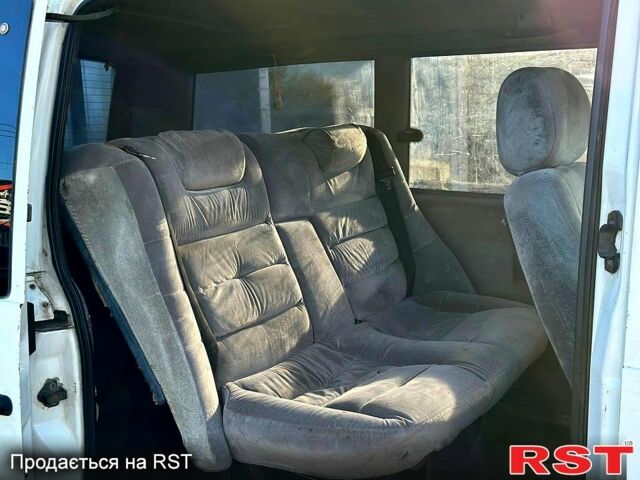 Мерседес Віто, об'ємом двигуна 2.3 л та пробігом 0 тис. км за 1999 $, фото 5 на Automoto.ua