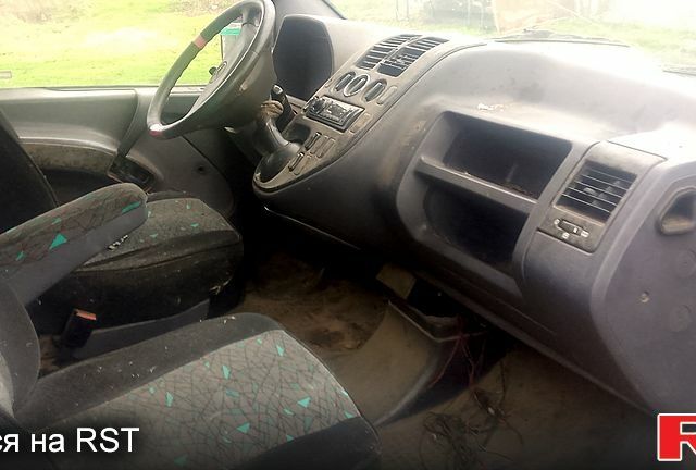 Мерседес Вито, объемом двигателя 2.3 л и пробегом 750 тыс. км за 2300 $, фото 5 на Automoto.ua