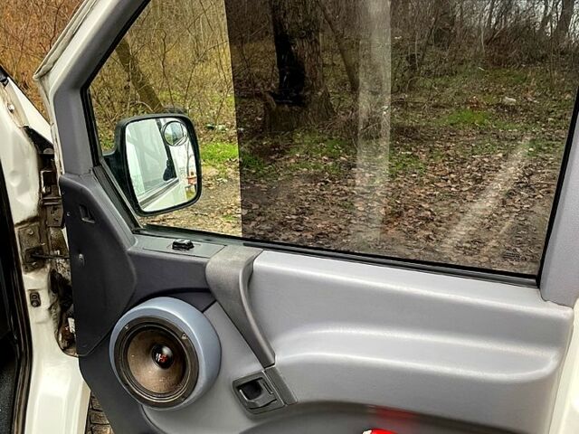 Мерседес Вито, объемом двигателя 2.3 л и пробегом 396 тыс. км за 4700 $, фото 8 на Automoto.ua