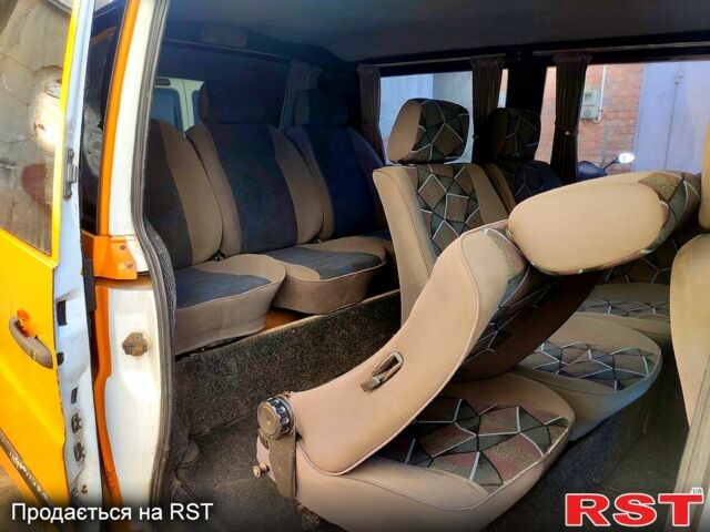 Мерседес Вито, объемом двигателя 23 л и пробегом 445 тыс. км за 2000 $, фото 4 на Automoto.ua