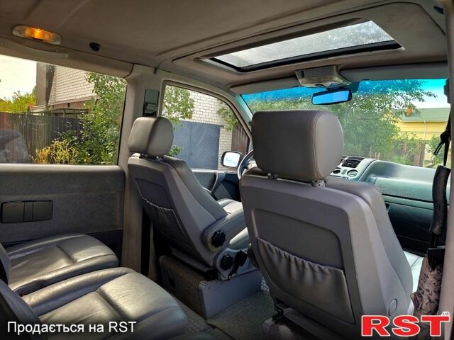 Мерседес Вито 1999 в Киеве на Automoto.ua Мерседес Вито, объемом двигателя 2.8 л и пробегом 266 тыс. км за 9000 $, фото 4 на Automoto.ua