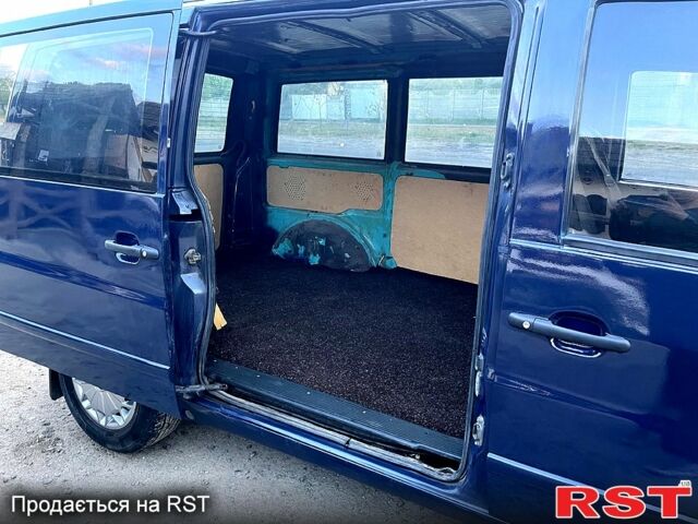 Мерседес Вито, объемом двигателя 2.2 л и пробегом 295 тыс. км за 5400 $, фото 4 на Automoto.ua