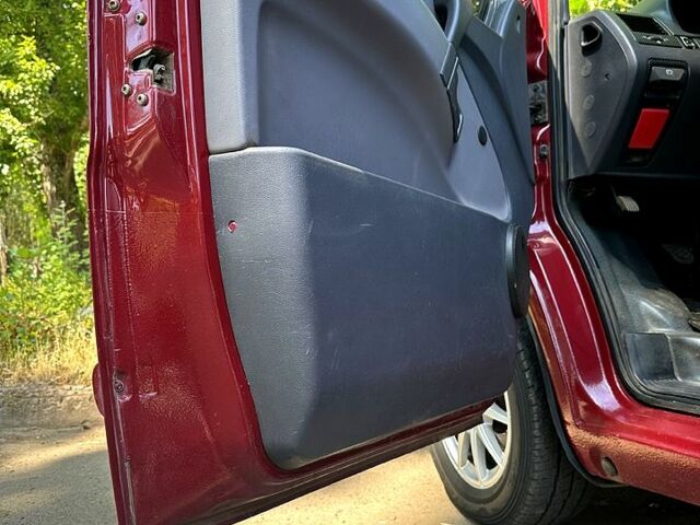 Мерседес Віто, об'ємом двигуна 2.2 л та пробігом 750 тис. км за 4800 $, фото 8 на Automoto.ua