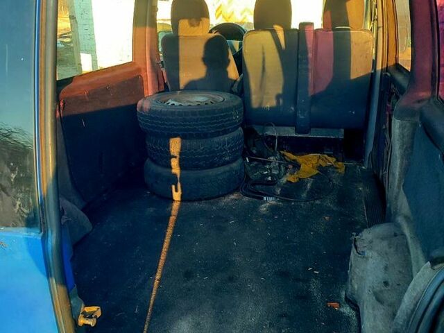 Мерседес Вито, объемом двигателя 2.2 л и пробегом 0 тыс. км за 1680 $, фото 4 на Automoto.ua