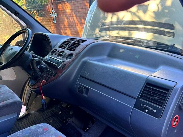 Мерседес Вито 2002 в Одессе на Automoto.ua Мерседес Вито, объемом двигателя 2.1 л и пробегом 297 тыс. км за 4500 $, фото 1 на Automoto.ua
