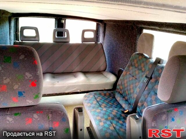 Мерседес Вито, объемом двигателя 22 л и пробегом 387 тыс. км за 4950 $, фото 3 на Automoto.ua