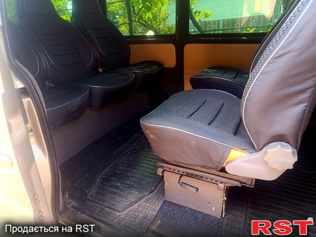 Мерседес Вито, объемом двигателя 2.2 л и пробегом 350 тыс. км за 5699 $, фото 10 на Automoto.ua