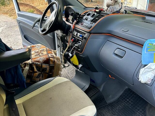 Мерседес Віто, об'ємом двигуна 2.2 л та пробігом 325 тис. км за 7500 $, фото 3 на Automoto.ua