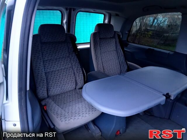 Мерседес Вито, объемом двигателя 2.2 л и пробегом 245 тыс. км за 7400 $, фото 8 на Automoto.ua