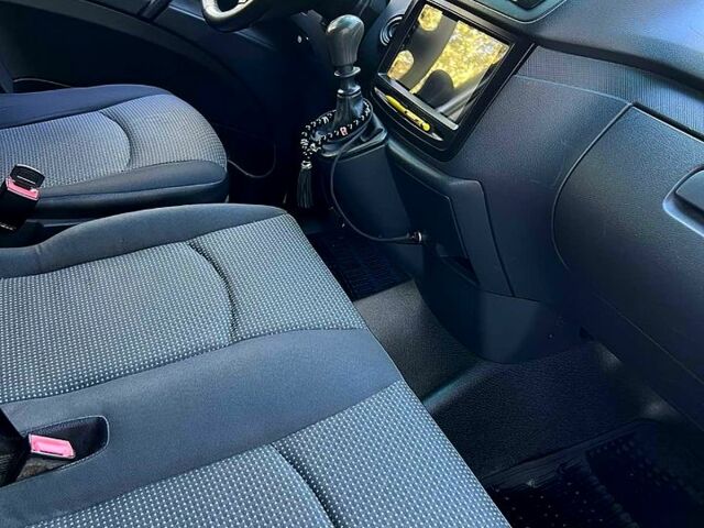 Мерседес Вито 2011 в Одессе на Automoto.ua Мерседес Вито, объемом двигателя 2.2 л и пробегом 439 тыс. км за 12500 $, фото 6 на Automoto.ua