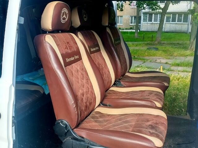 Мерседес Вито, объемом двигателя 2.2 л и пробегом 329 тыс. км за 12000 $, фото 5 на Automoto.ua
