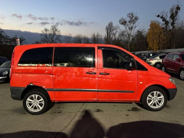 Красный Мерседес Вито пасс., объемом двигателя 2.2 л и пробегом 363 тыс. км за 7690 $, фото 7 на Automoto.ua