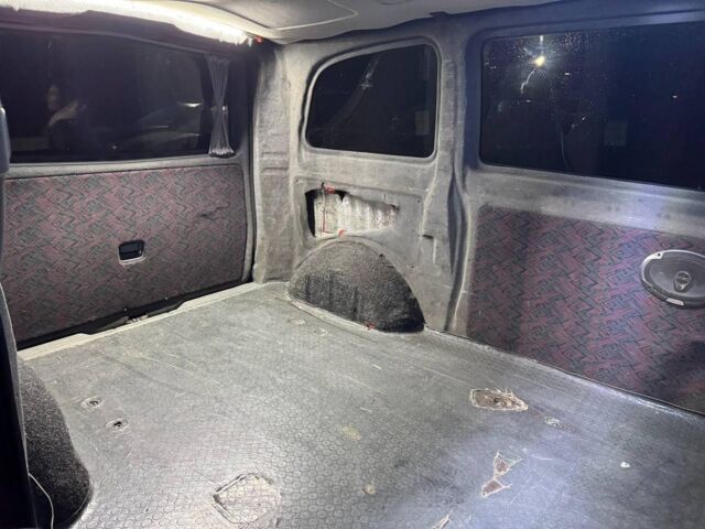 Красный Мерседес Вито пасс., объемом двигателя 2.2 л и пробегом 363 тыс. км за 7690 $, фото 16 на Automoto.ua