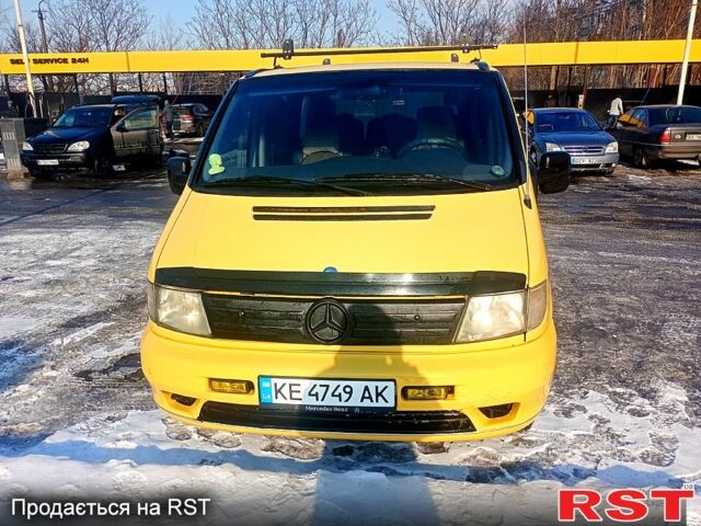 Жовтий Мерседес Віто, об'ємом двигуна 2 л та пробігом 330 тис. км за 4500 $, фото 6 на Automoto.ua