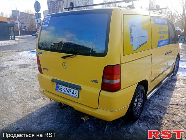 Жовтий Мерседес Віто, об'ємом двигуна 2 л та пробігом 330 тис. км за 4500 $, фото 3 на Automoto.ua