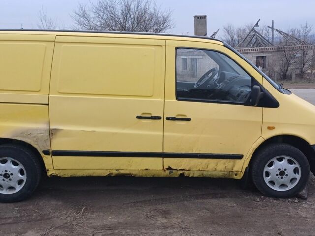 Мерседес Віто 1999 у Великой Александровке на Automoto.ua Жовтий Мерседес Віто, об'ємом двигуна 2.2 л та пробігом 5 тис. км за 2180 $, фото 5 на Automoto.ua
