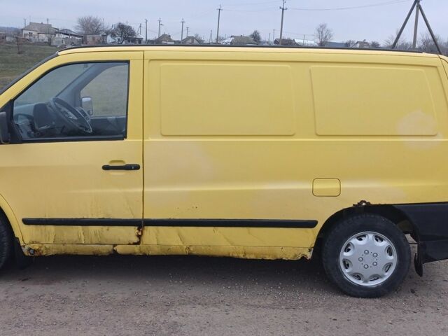 Мерседес Віто 1999 у Великой Александровке на Automoto.ua Жовтий Мерседес Віто, об'ємом двигуна 2.2 л та пробігом 5 тис. км за 2180 $, фото 3 на Automoto.ua