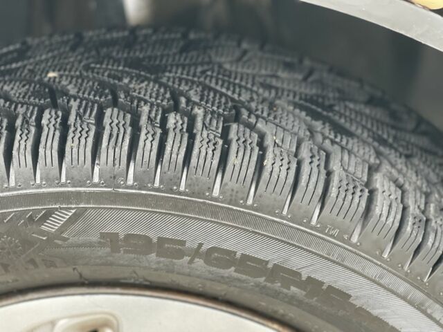 Жовтий Мерседес Віто, об'ємом двигуна 2.1 л та пробігом 315 тис. км за 4700 $, фото 20 на Automoto.ua