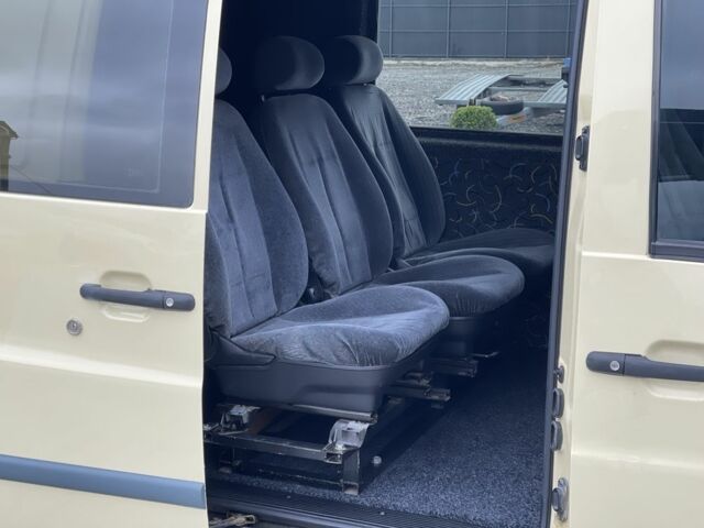 Жовтий Мерседес Віто, об'ємом двигуна 2.1 л та пробігом 315 тис. км за 4700 $, фото 17 на Automoto.ua