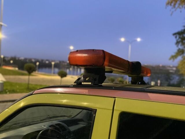 Жовтий Мерседес Віто, об'ємом двигуна 2.2 л та пробігом 425 тис. км за 2500 $, фото 7 на Automoto.ua