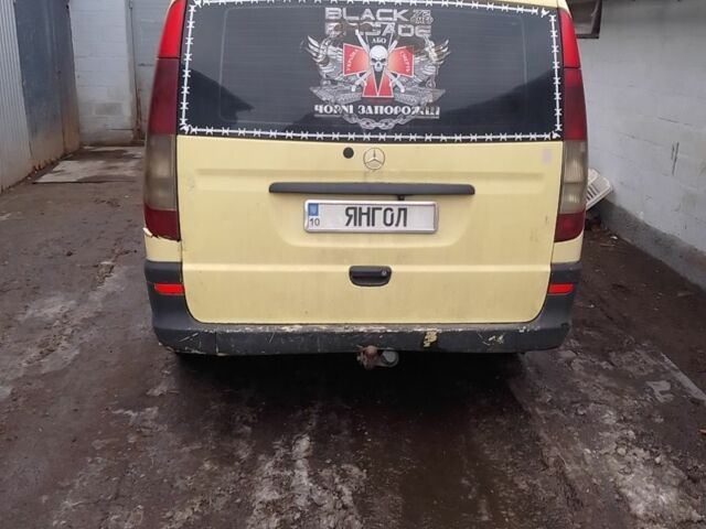 Жовтий Мерседес Віто, об'ємом двигуна 0 л та пробігом 500 тис. км за 4267 $, фото 3 на Automoto.ua