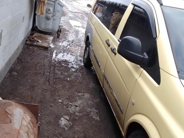 Жовтий Мерседес Віто, об'ємом двигуна 0 л та пробігом 500 тис. км за 4267 $, фото 5 на Automoto.ua