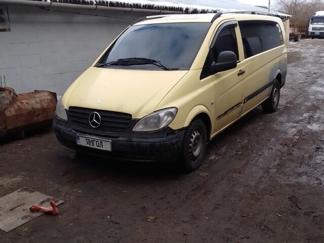 Жовтий Мерседес Віто, об'ємом двигуна 0 л та пробігом 500 тис. км за 4267 $, фото 1 на Automoto.ua