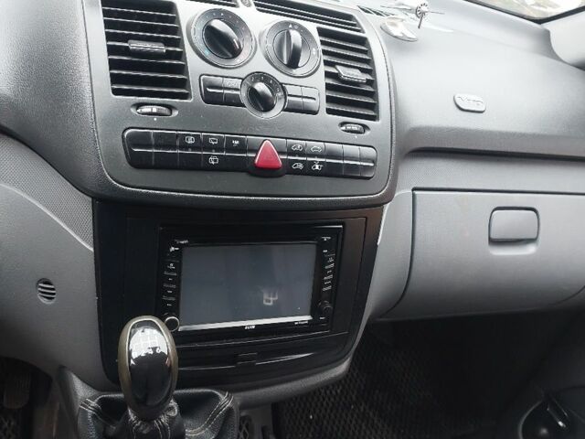 Желтый Мерседес Вито, объемом двигателя 2.1 л и пробегом 545 тыс. км за 8700 $, фото 8 на Automoto.ua