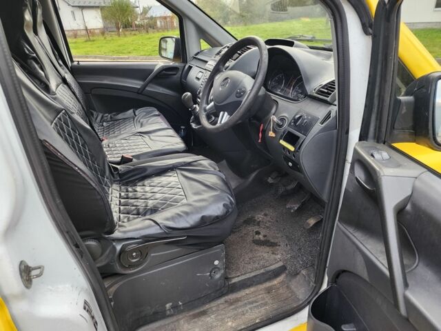 Жовтий Мерседес Віто, об'ємом двигуна 2.2 л та пробігом 148 тис. км за 5786 $, фото 13 на Automoto.ua