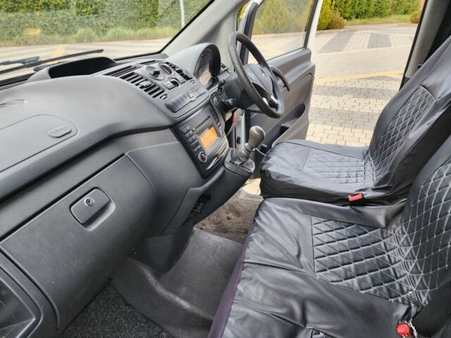 Жовтий Мерседес Віто, об'ємом двигуна 2.2 л та пробігом 148 тис. км за 5786 $, фото 16 на Automoto.ua