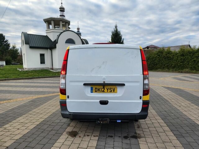 Жовтий Мерседес Віто, об'ємом двигуна 2.2 л та пробігом 148 тис. км за 5786 $, фото 9 на Automoto.ua