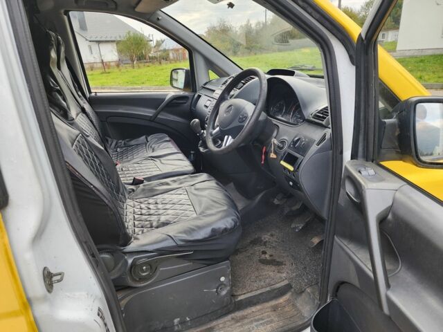 Жовтий Мерседес Віто, об'ємом двигуна 2.2 л та пробігом 148 тис. км за 5786 $, фото 14 на Automoto.ua