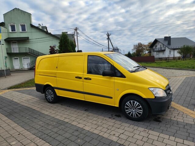 Жовтий Мерседес Віто, об'ємом двигуна 2.2 л та пробігом 148 тис. км за 5786 $, фото 2 на Automoto.ua