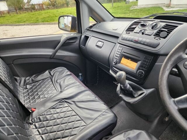 Жовтий Мерседес Віто, об'ємом двигуна 2.2 л та пробігом 148 тис. км за 5786 $, фото 15 на Automoto.ua