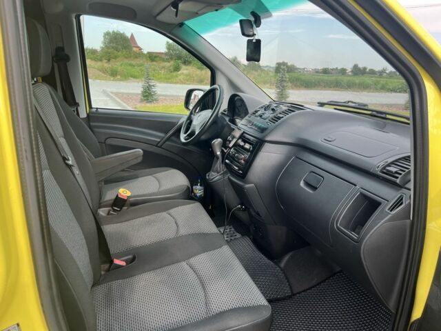 Желтый Мерседес Вито, объемом двигателя 2.1 л и пробегом 250 тыс. км за 9500 $, фото 9 на Automoto.ua