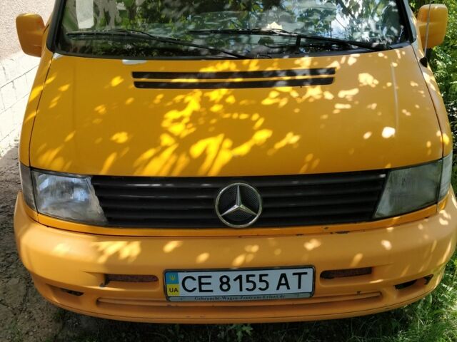 Желтый Мерседес Вито, объемом двигателя 2.2 л и пробегом 342 тыс. км за 4300 $, фото 3 на Automoto.ua