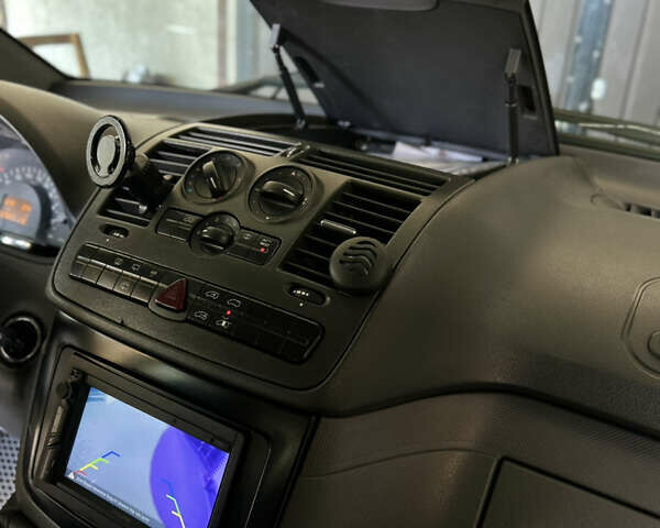 Жовтий Мерседес Віто, об'ємом двигуна 2.2 л та пробігом 510 тис. км за 6600 $, фото 11 на Automoto.ua