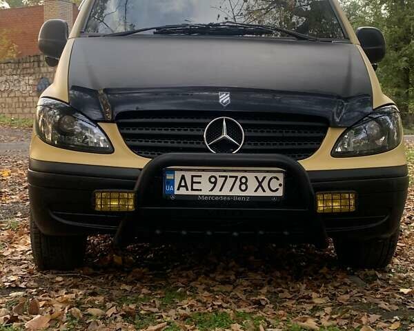 Желтый Мерседес Вито, объемом двигателя 2.2 л и пробегом 450 тыс. км за 8000 $, фото 20 на Automoto.ua